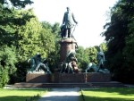 Some Kewl Berlin Statue